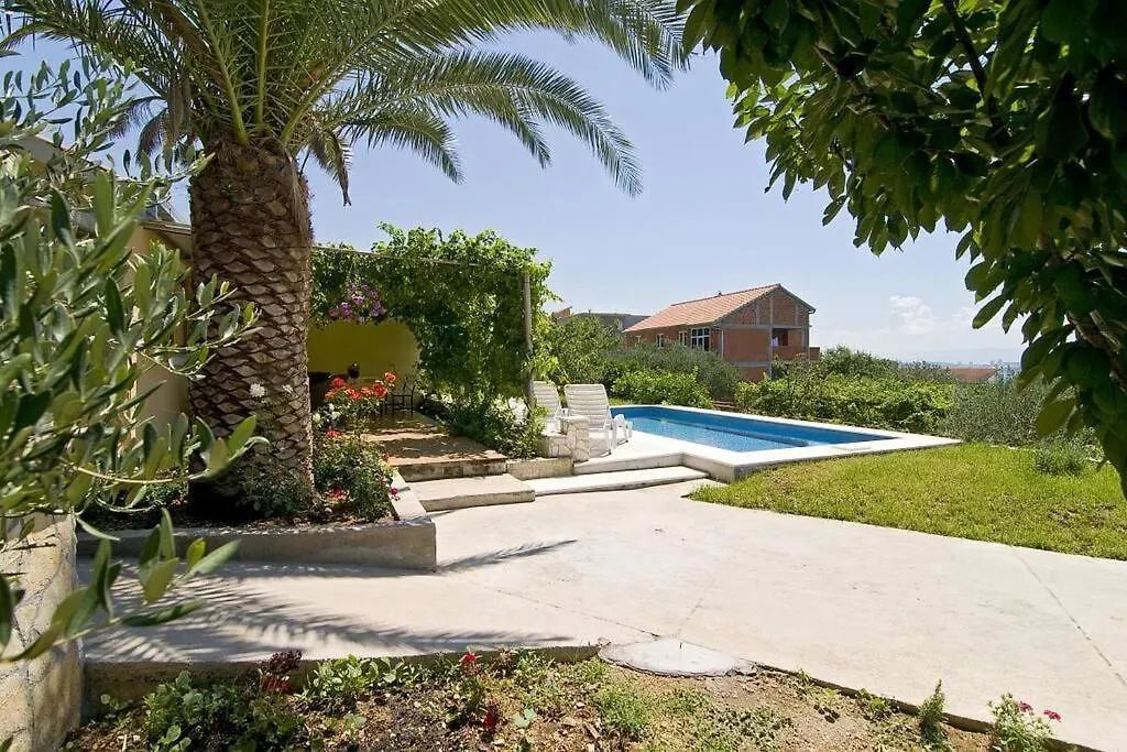 Eden Holiday House Kastela 0*,  Croatia