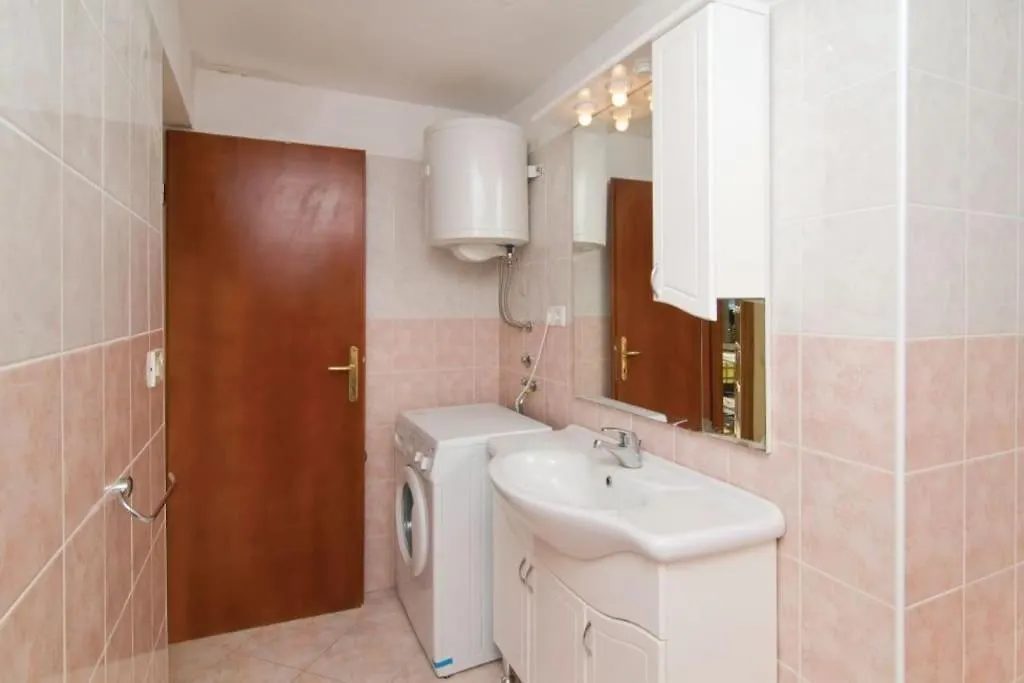 Eden Holiday House With Private Pool And Vineyard Kastela
